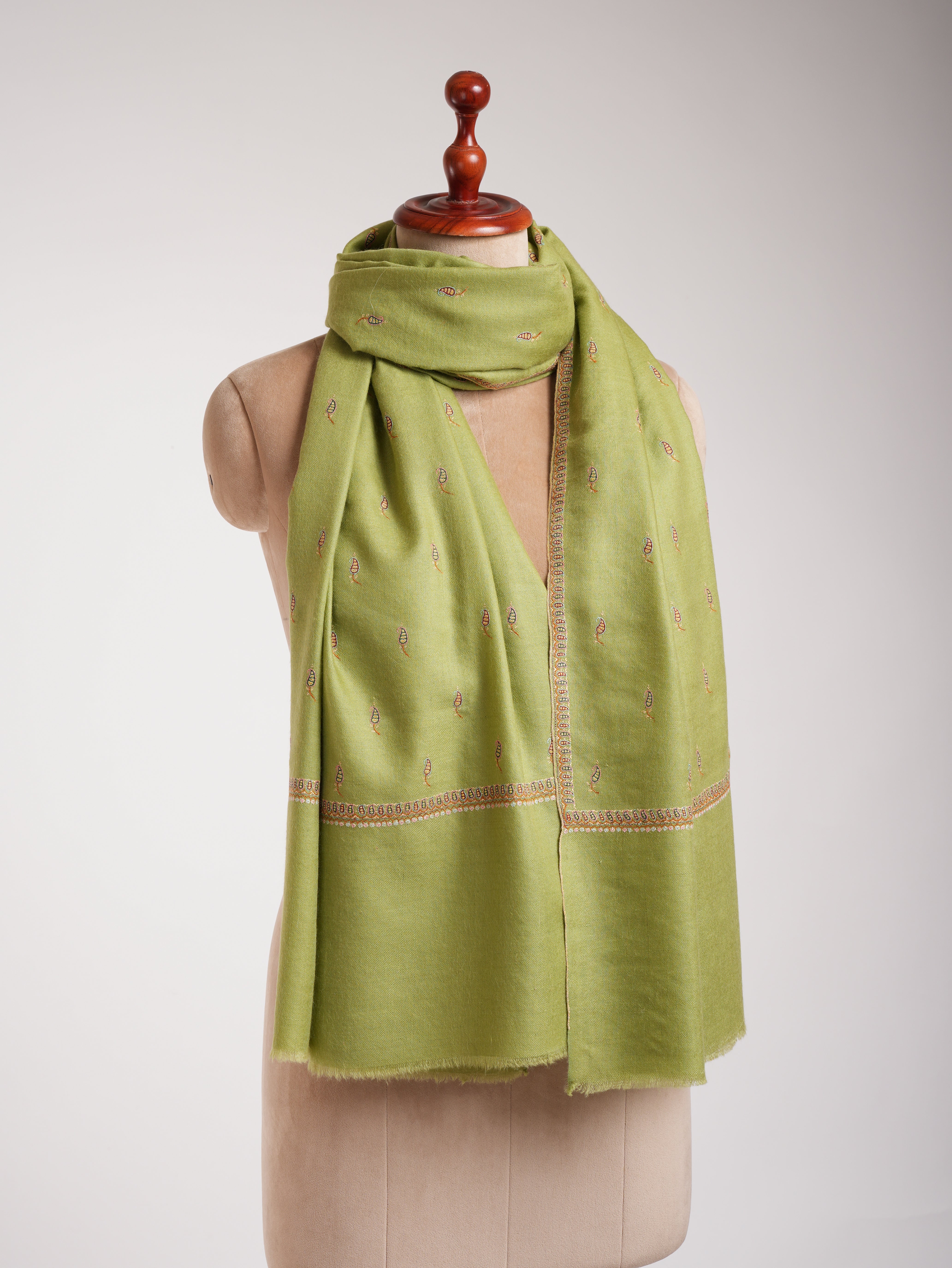 Scialle Pashmina ricamato in seta Buteh verde oliva Paisley