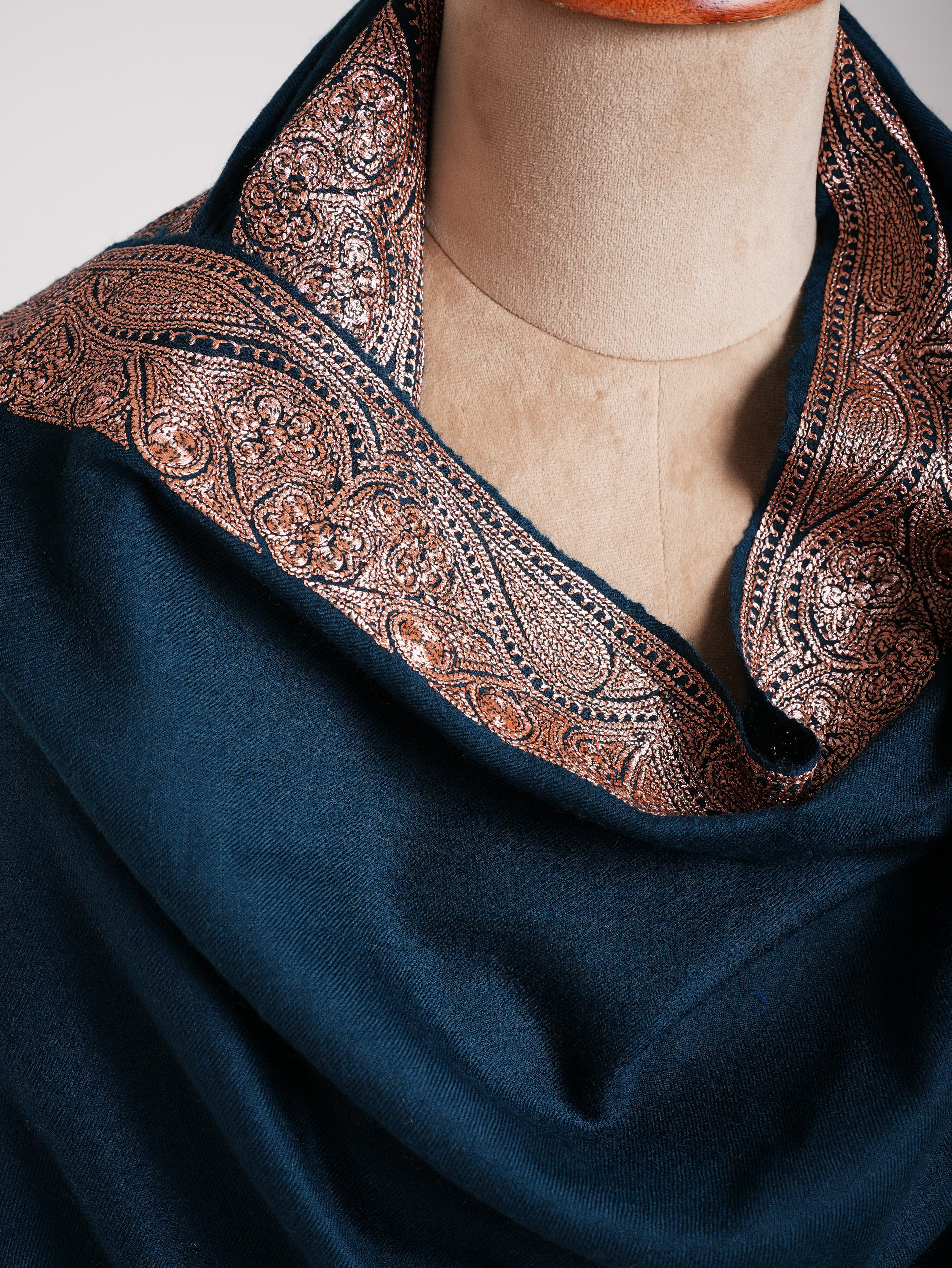 Blue Daurdar Tilla Embroidered Kashmiri Pashmina Shawl