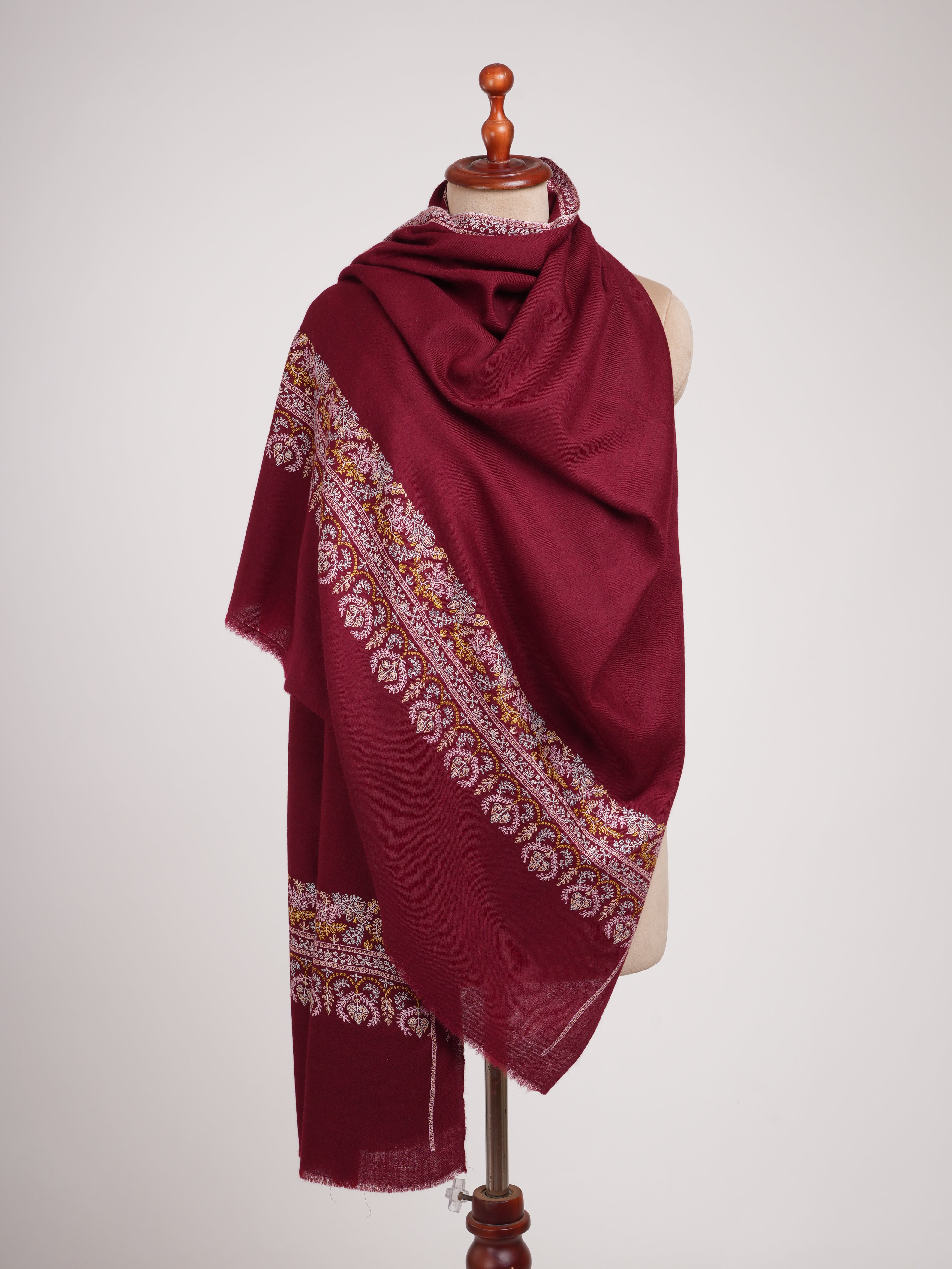 Outline Embroidery Handwoven Pashmina Shawl