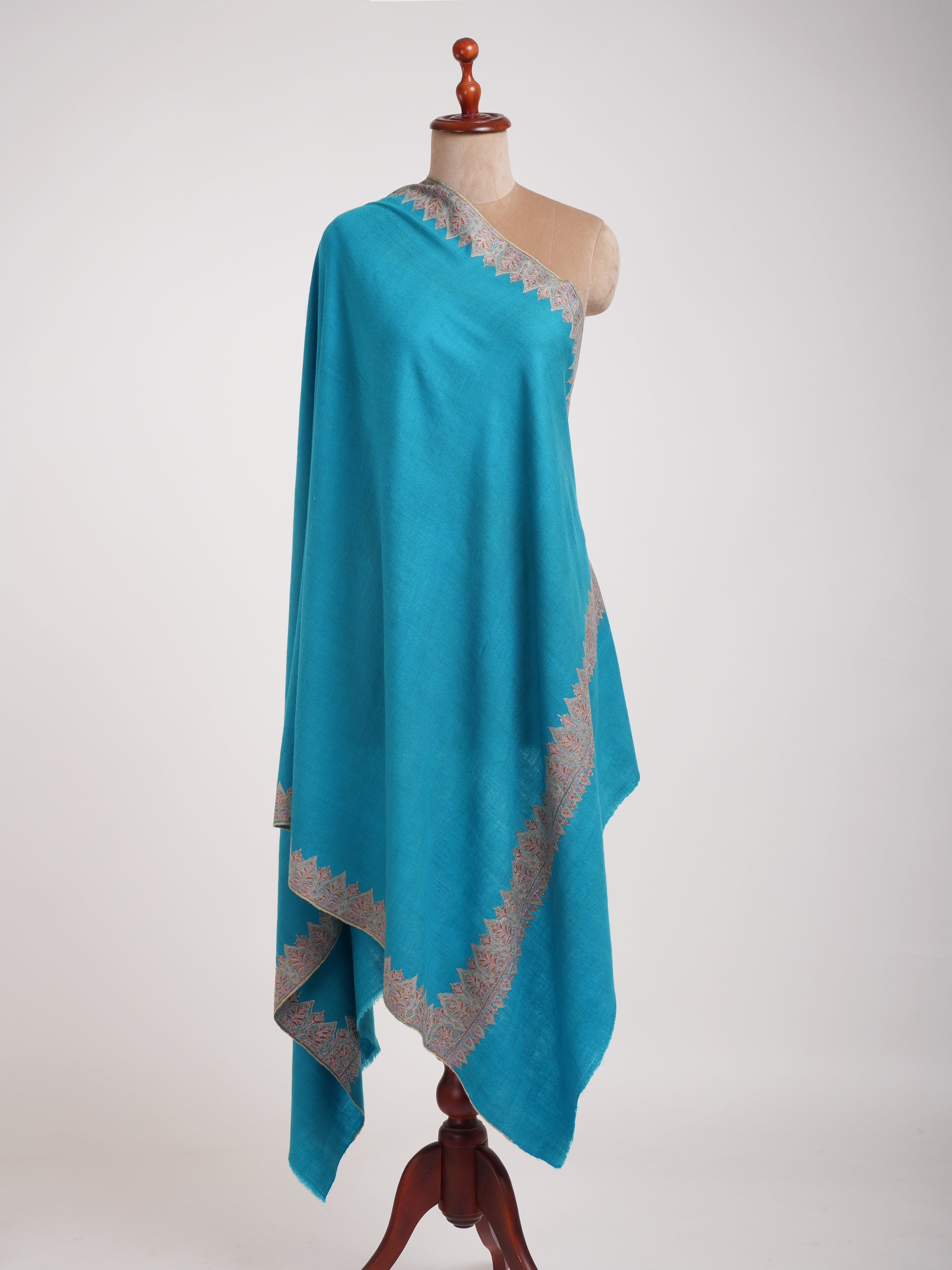 Capri Neemdaur Handstitched Kashmiri Pashmina Shawl