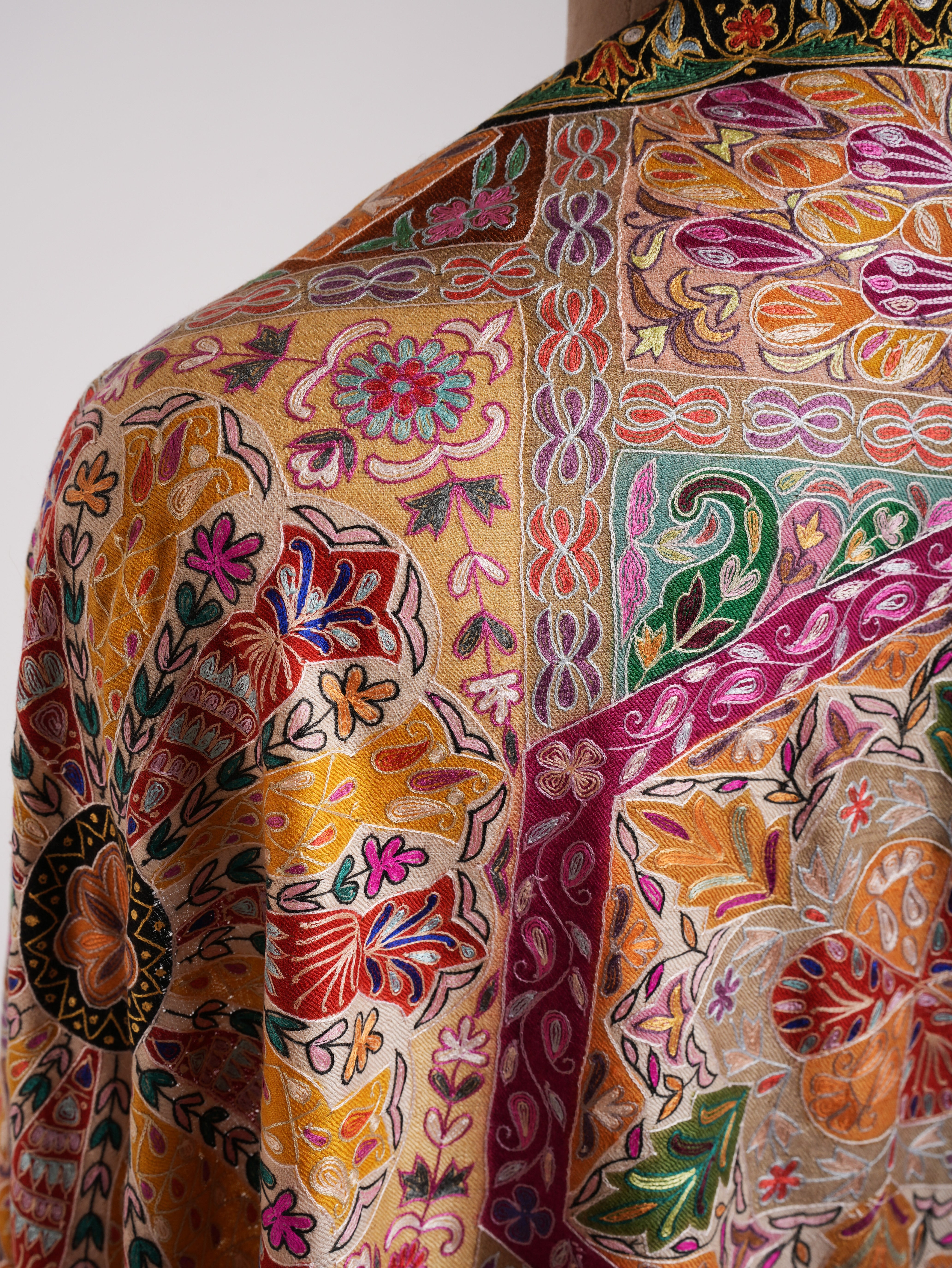 Hand painted Kalamkari Pashmina Shawl with Art Silk Embroidery