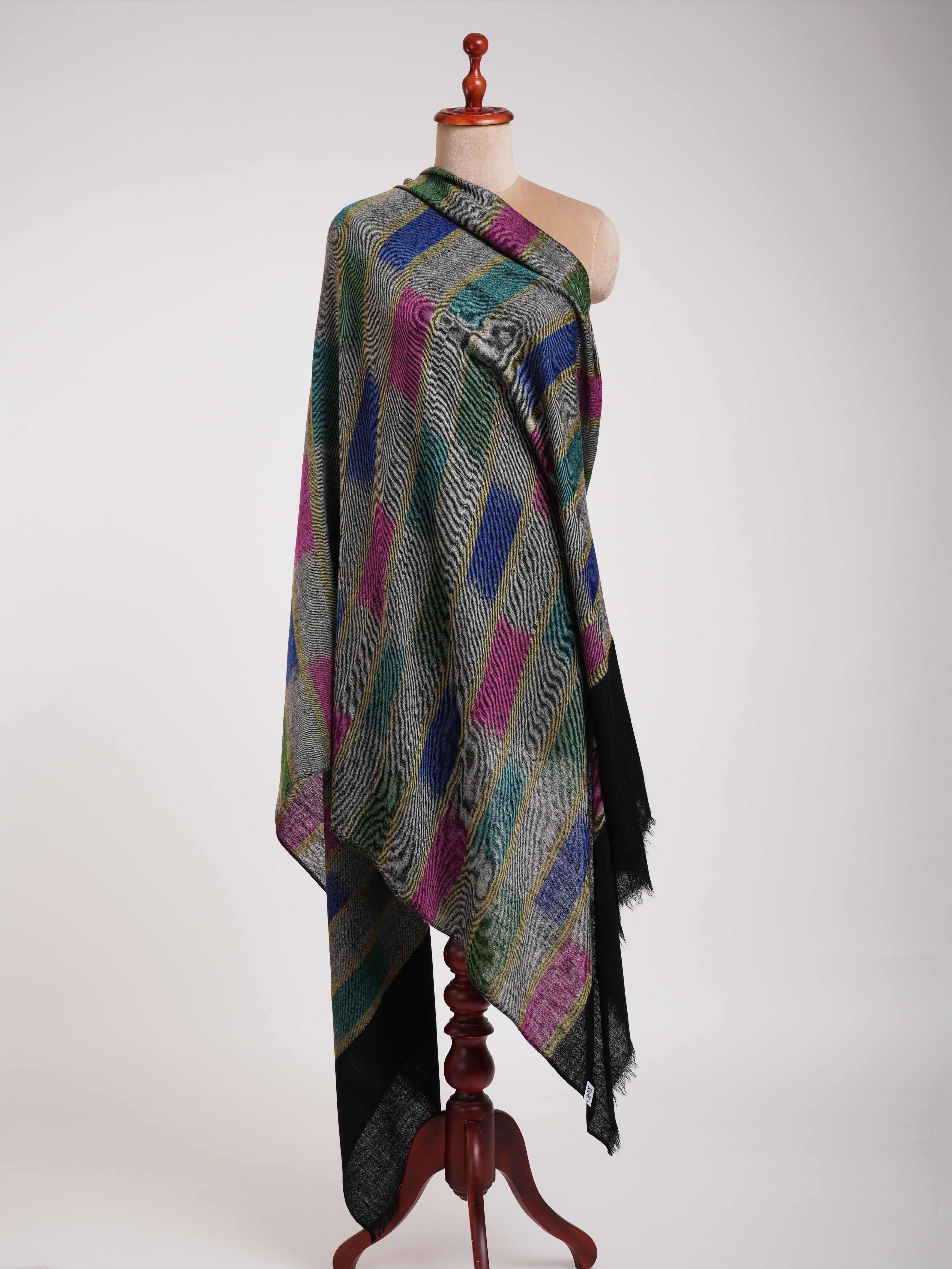 Black Handwoven Pure Pashmina Shawl