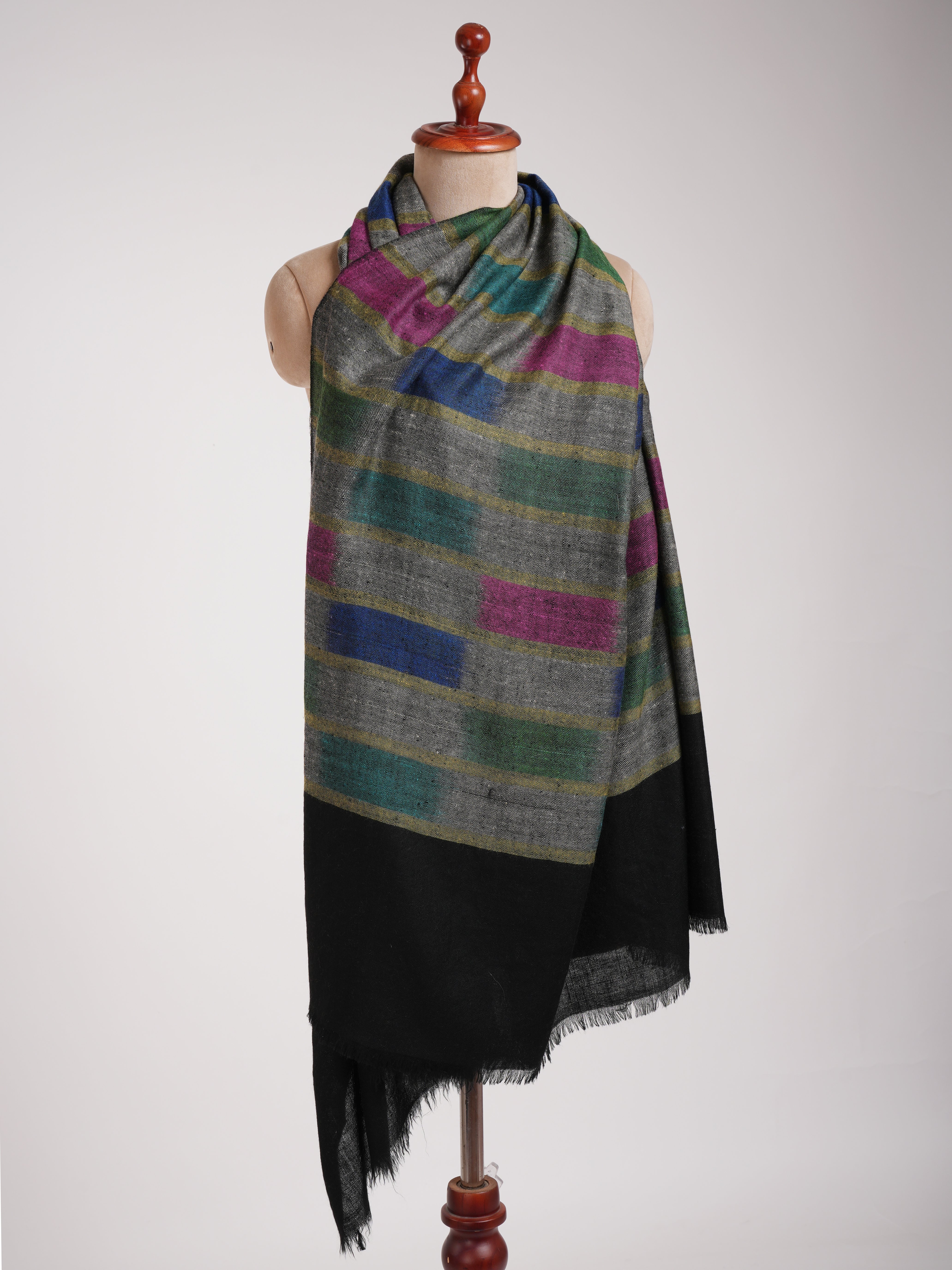 Black Handwoven Pure Pashmina Shawl