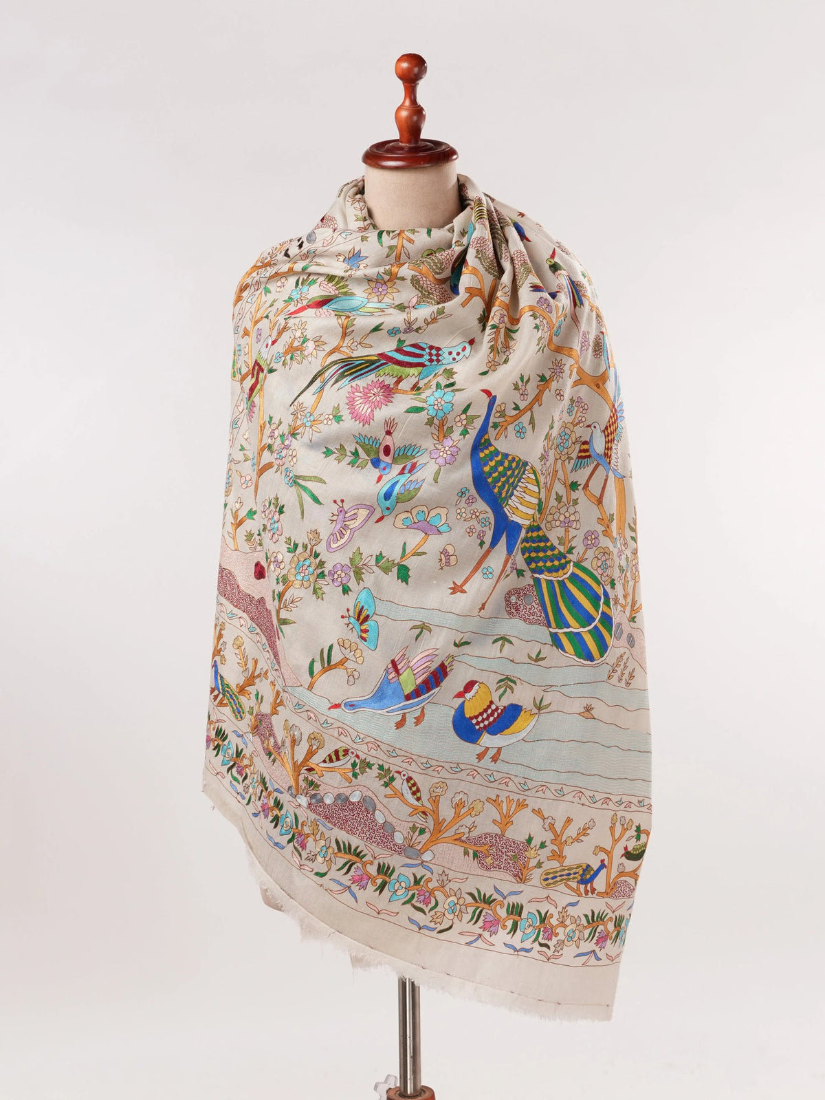 Luxurious Kalamkari Handwoven White Pashmina Shawl with Hand Embroidery Shahkaar.com