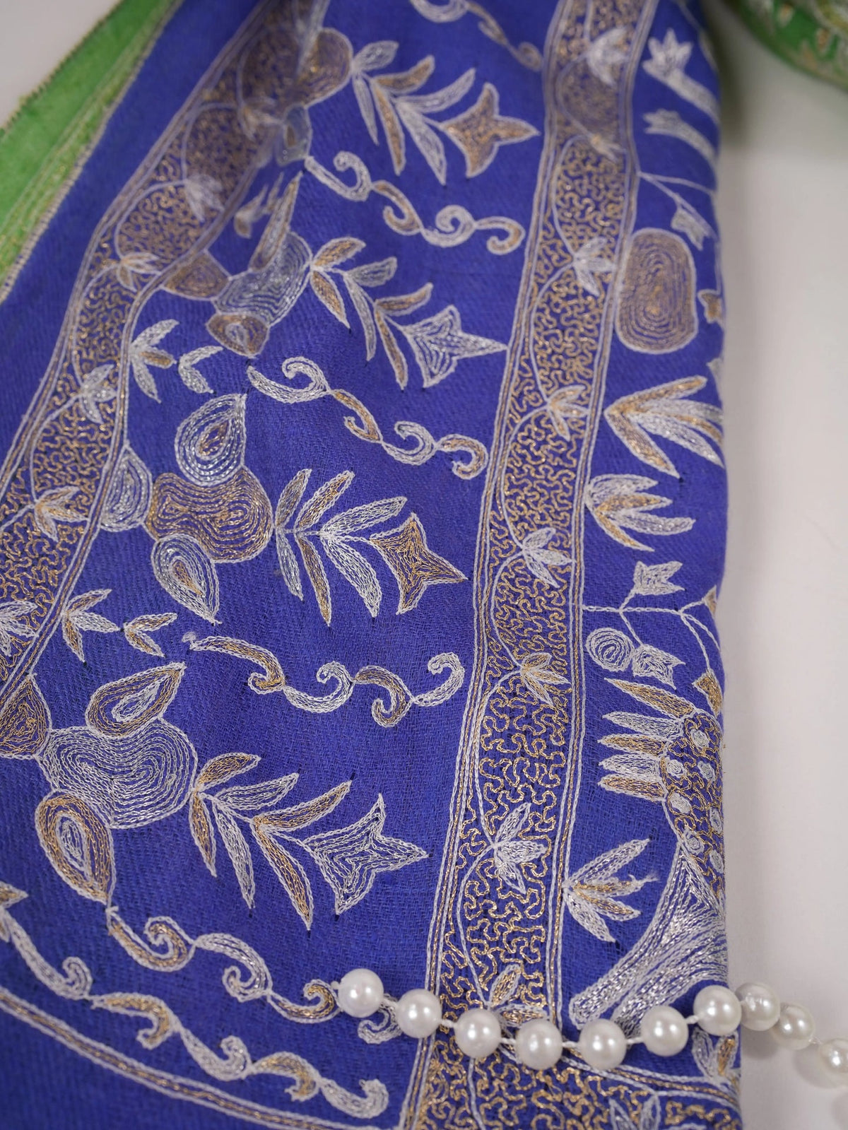 Dual Shade Handwoven Pashmina Shawl with Hand Kalamkari Embroidery Shahkaar.com