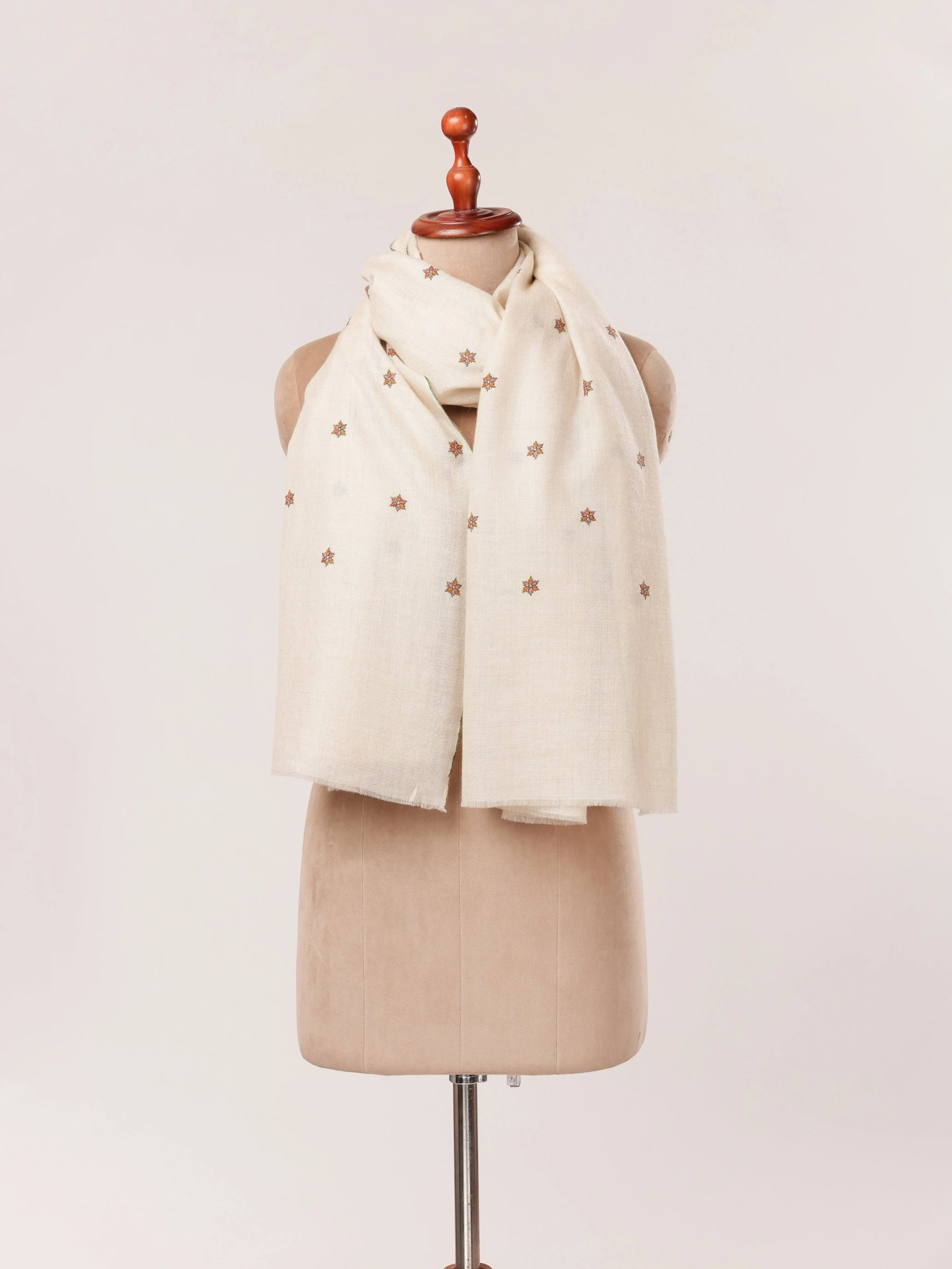 Sozni Star Buteh Handwork Natural White Kashmiri Handwoven Pashmina Shawl Shahkaar.com