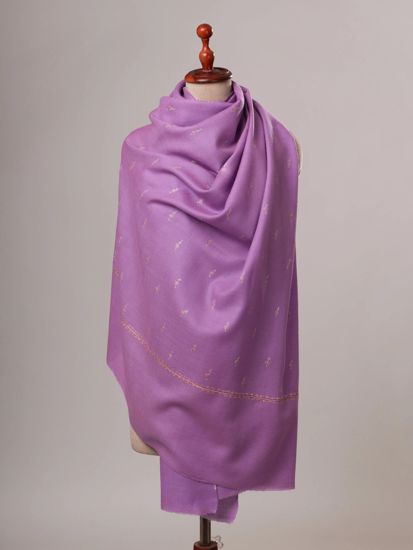 Lavender Machie Buteh Hand Embroidered Fine Wool Shawl Shahkaar