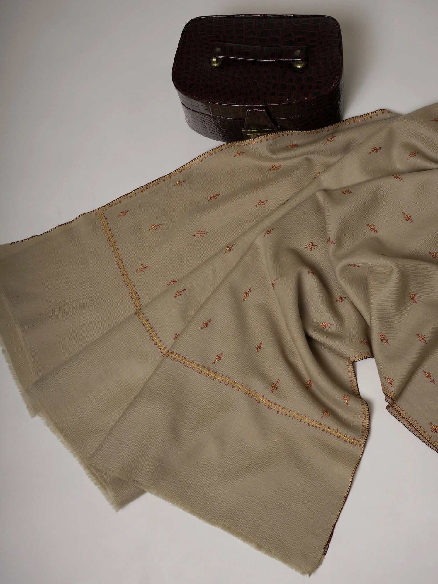 Machie Booti Hand Embroidered Fine Wool Soft Shawl Shahkaar