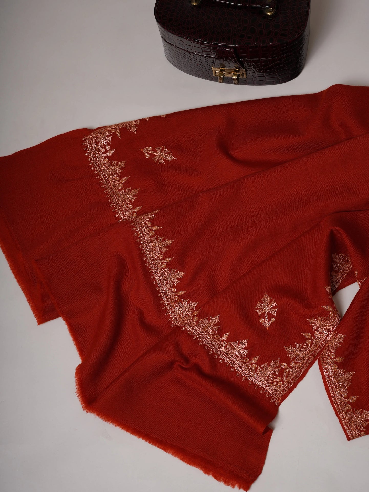 Hashia Tilla Hand Embroidered Fine Wool Kashmiri Shawl Shahkaar