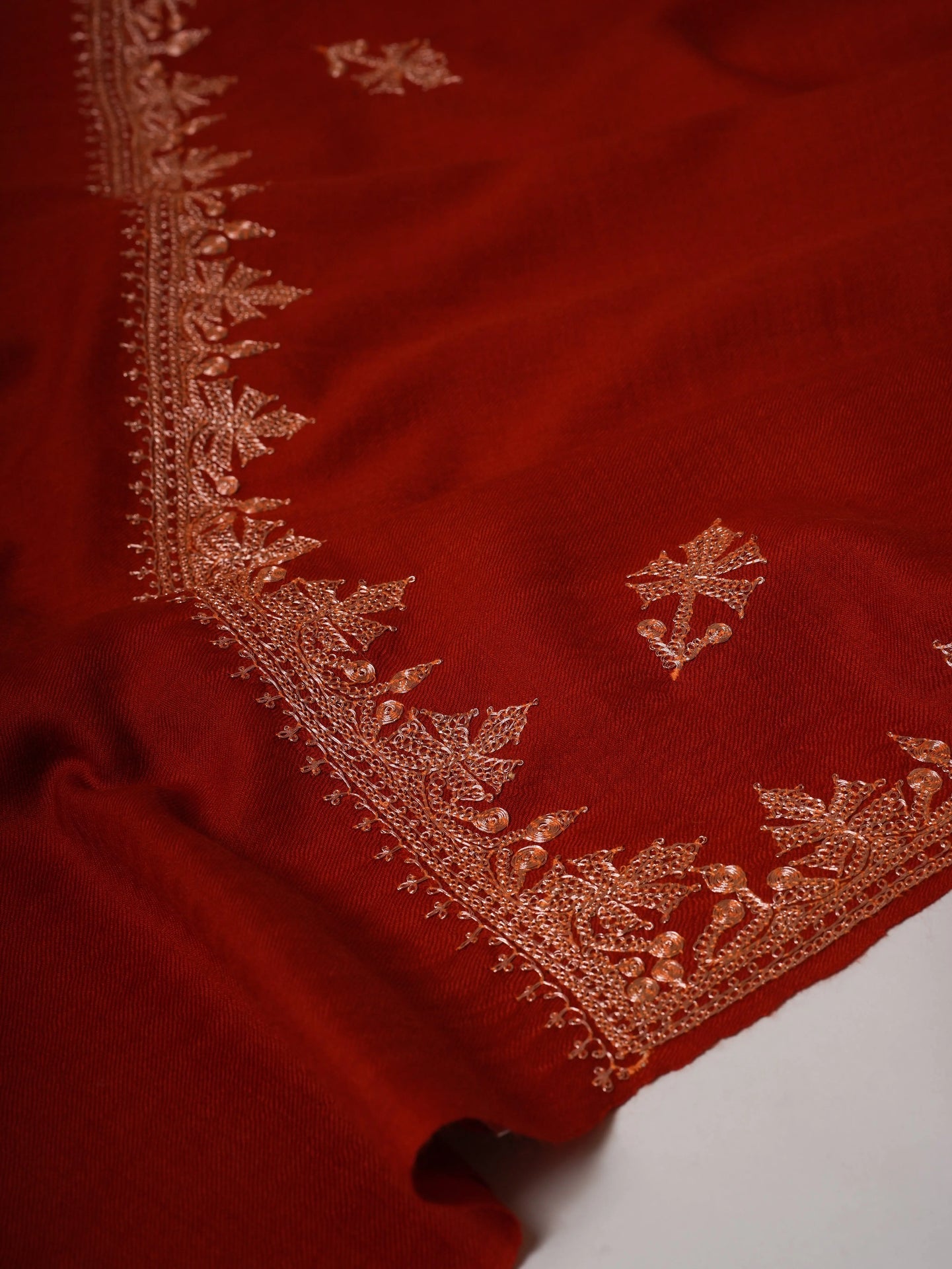 Hashia Tilla Hand Embroidered Fine Wool Kashmiri Shawl Shahkaar