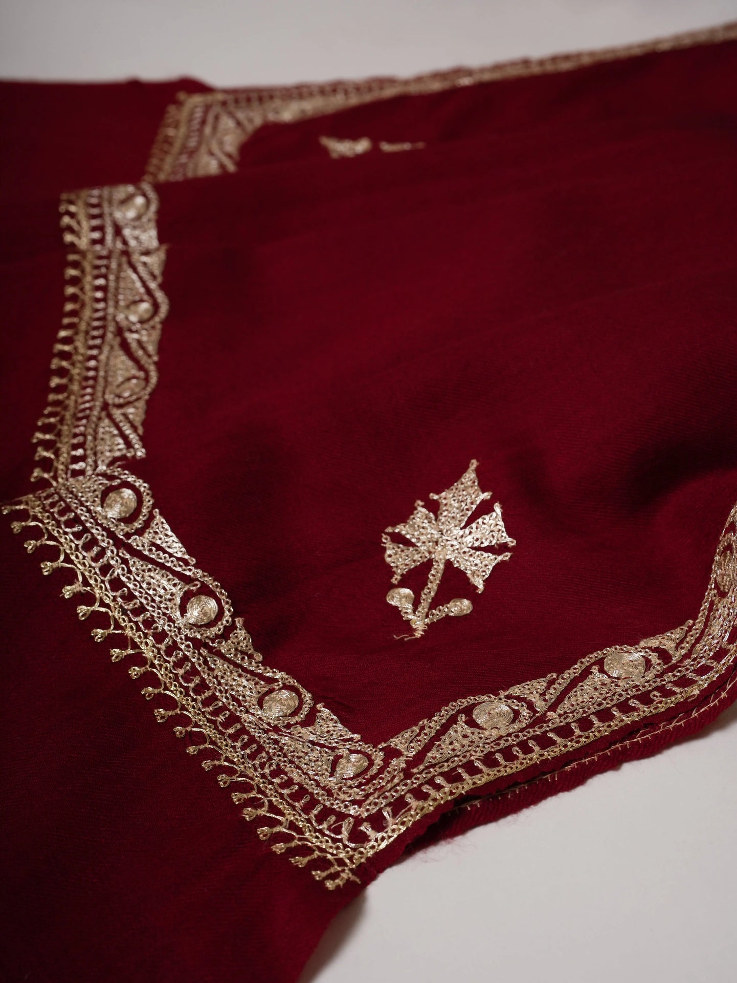 Maroon Hashia Tilla Hand Embroidered Fine Wool Kashmiri Shawl Shahkaar