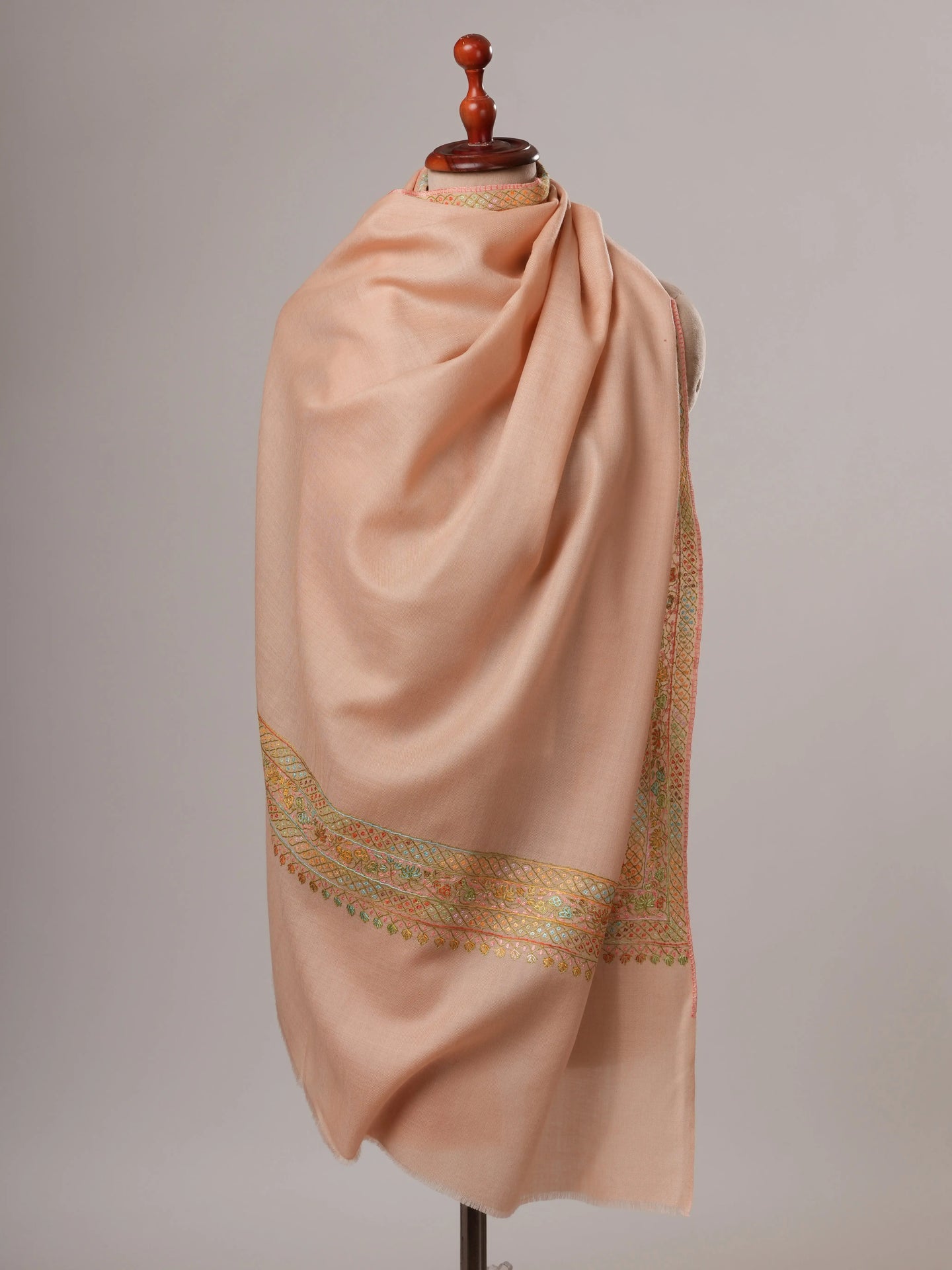 Peach Daur Dar Hand Embroidered Fine Wool Kashmiri Shawl Shahkaar
