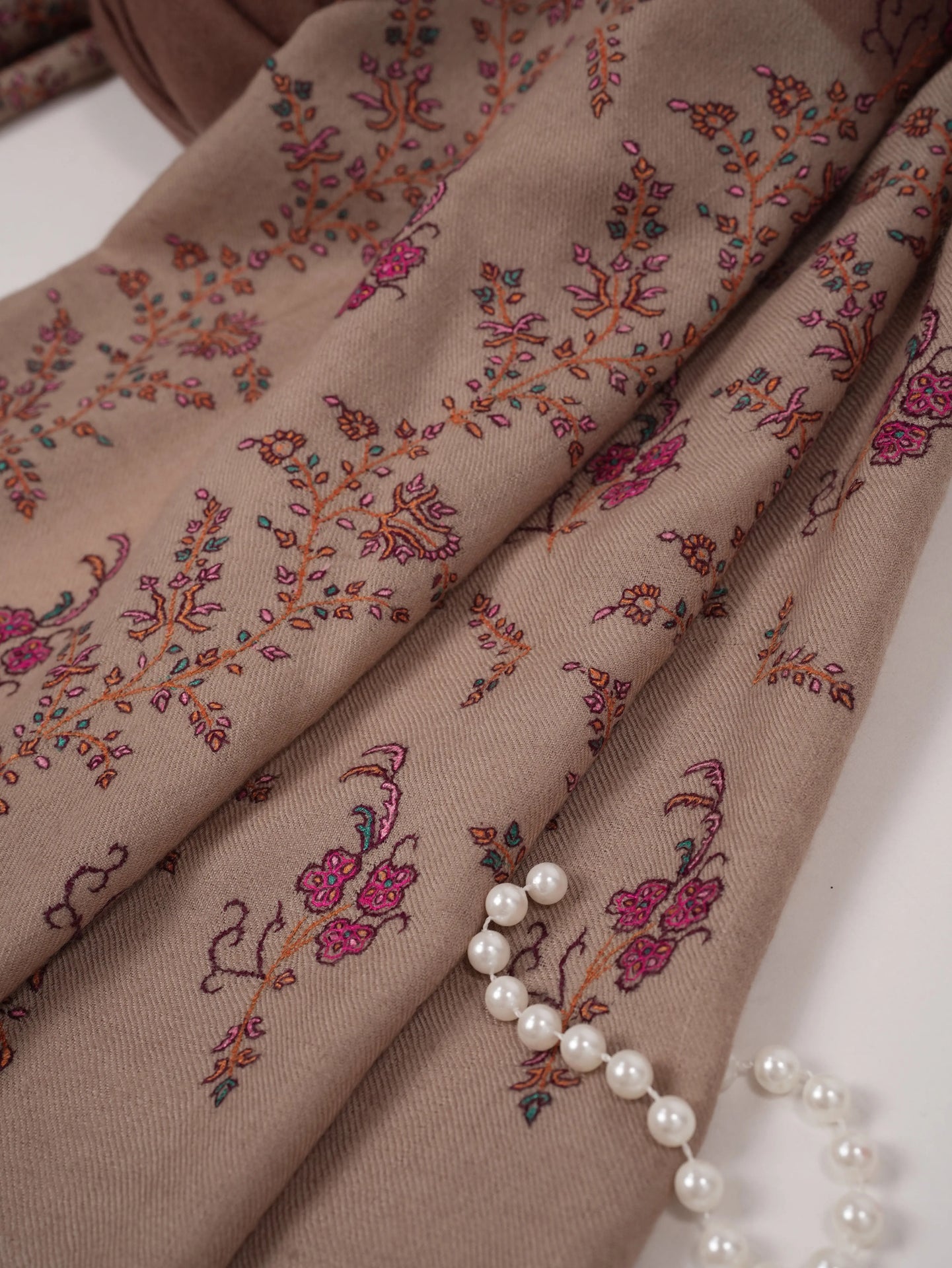 Palldar Kashmiri Handwoven Pashmina Shawl with Hand Sozni Embroidery Shahkaar.com