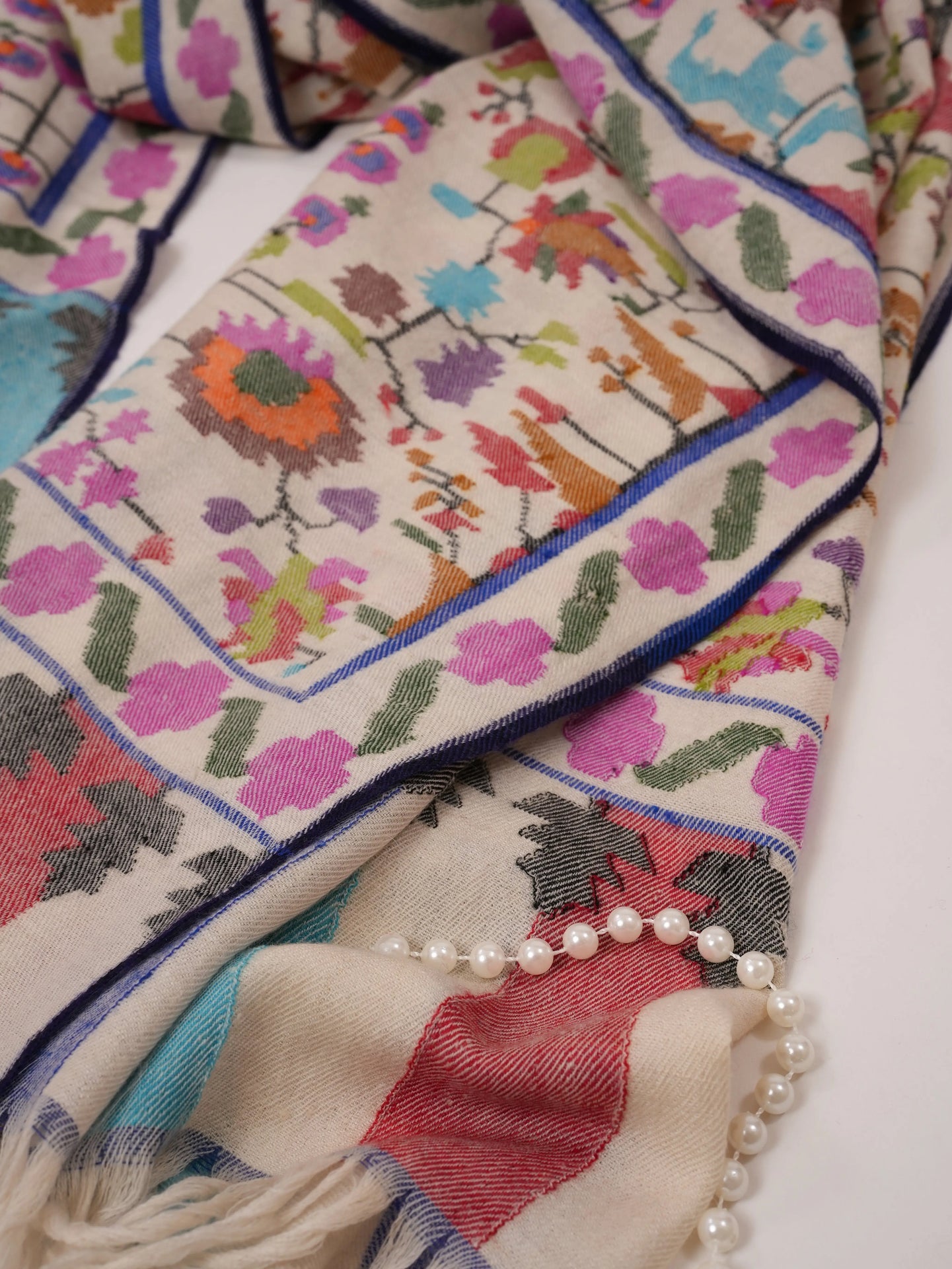 Natural White Floral Handwoven Kani Pashmina Shawl Shahkaar.com