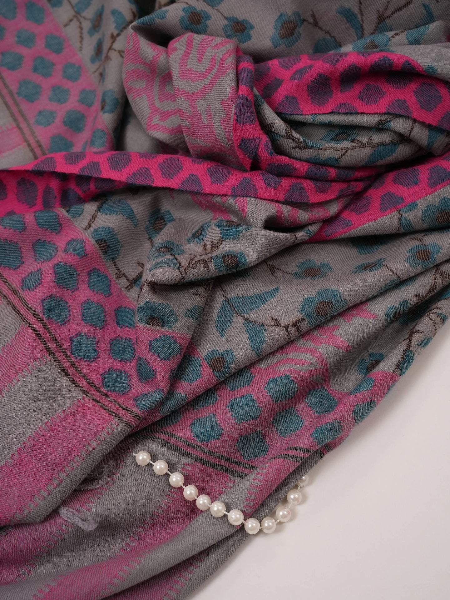 Grey Handwoven Kani Pure Pashmina Shawl Shahkaar.com