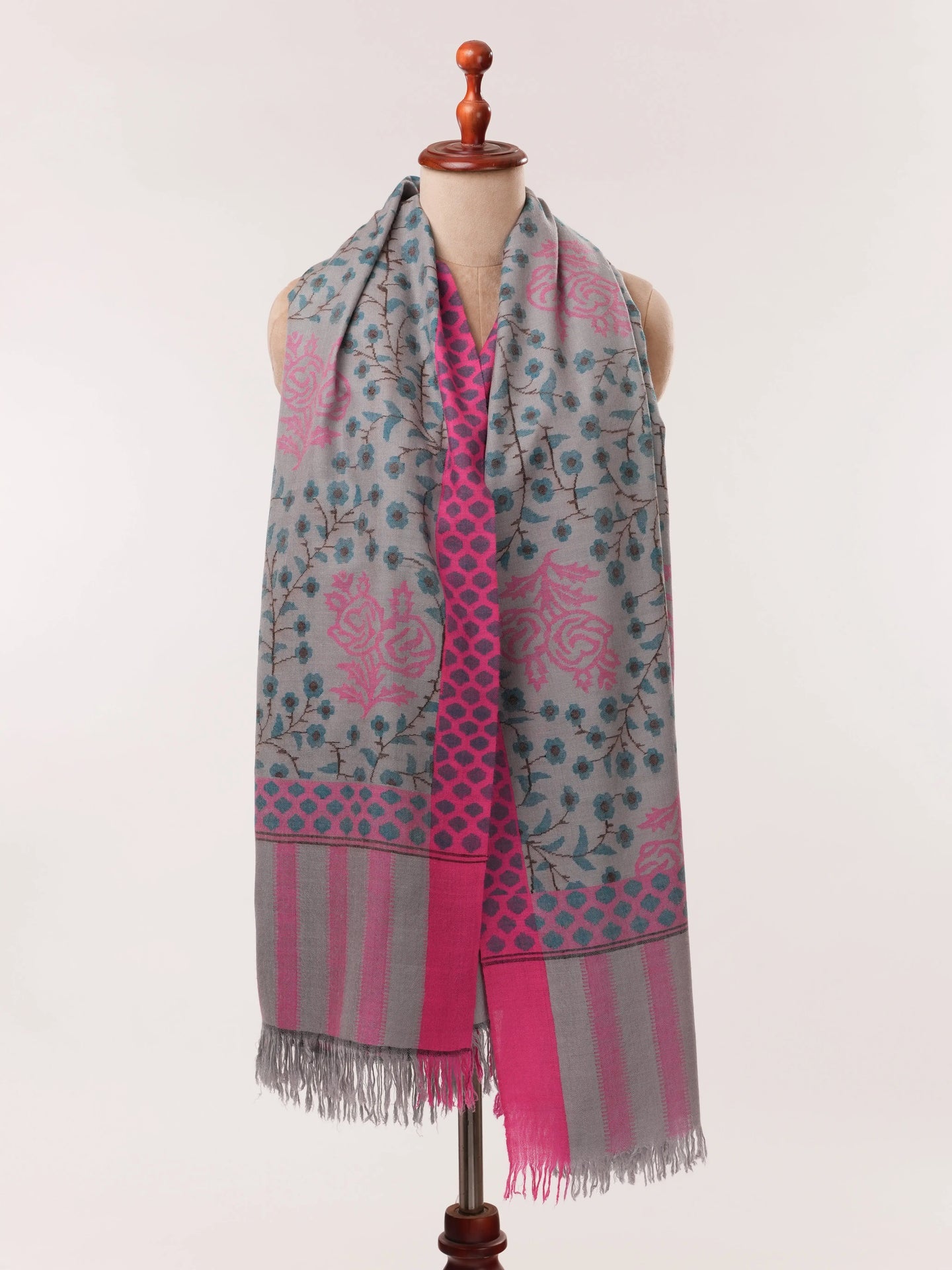 Grey Handwoven Kani Pure Pashmina Shawl Shahkaar.com