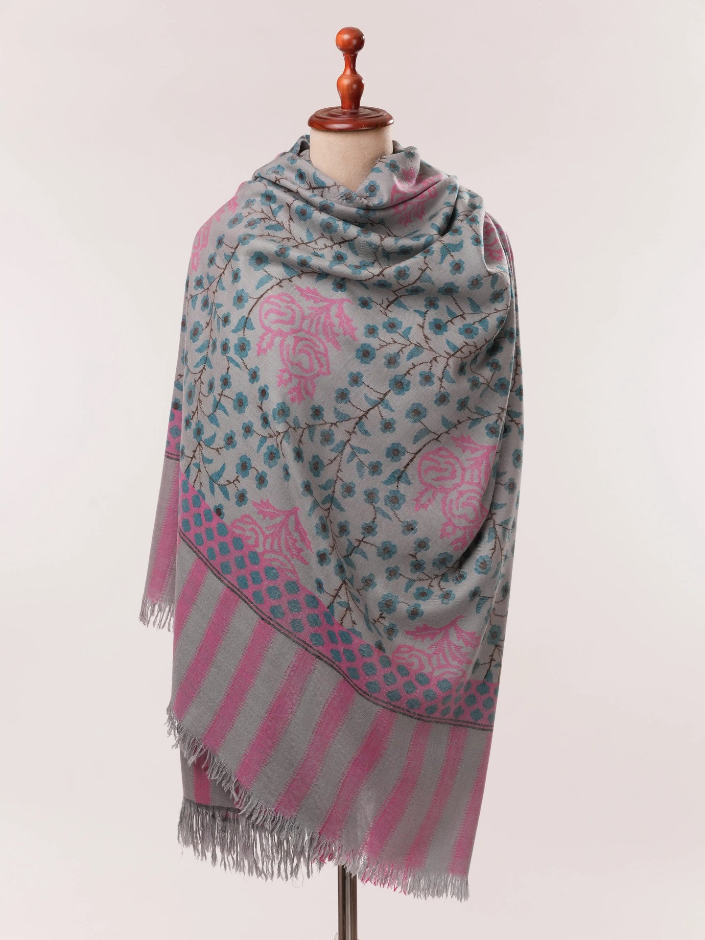 Grey Handwoven Kani Pure Pashmina Shawl Shahkaar.com