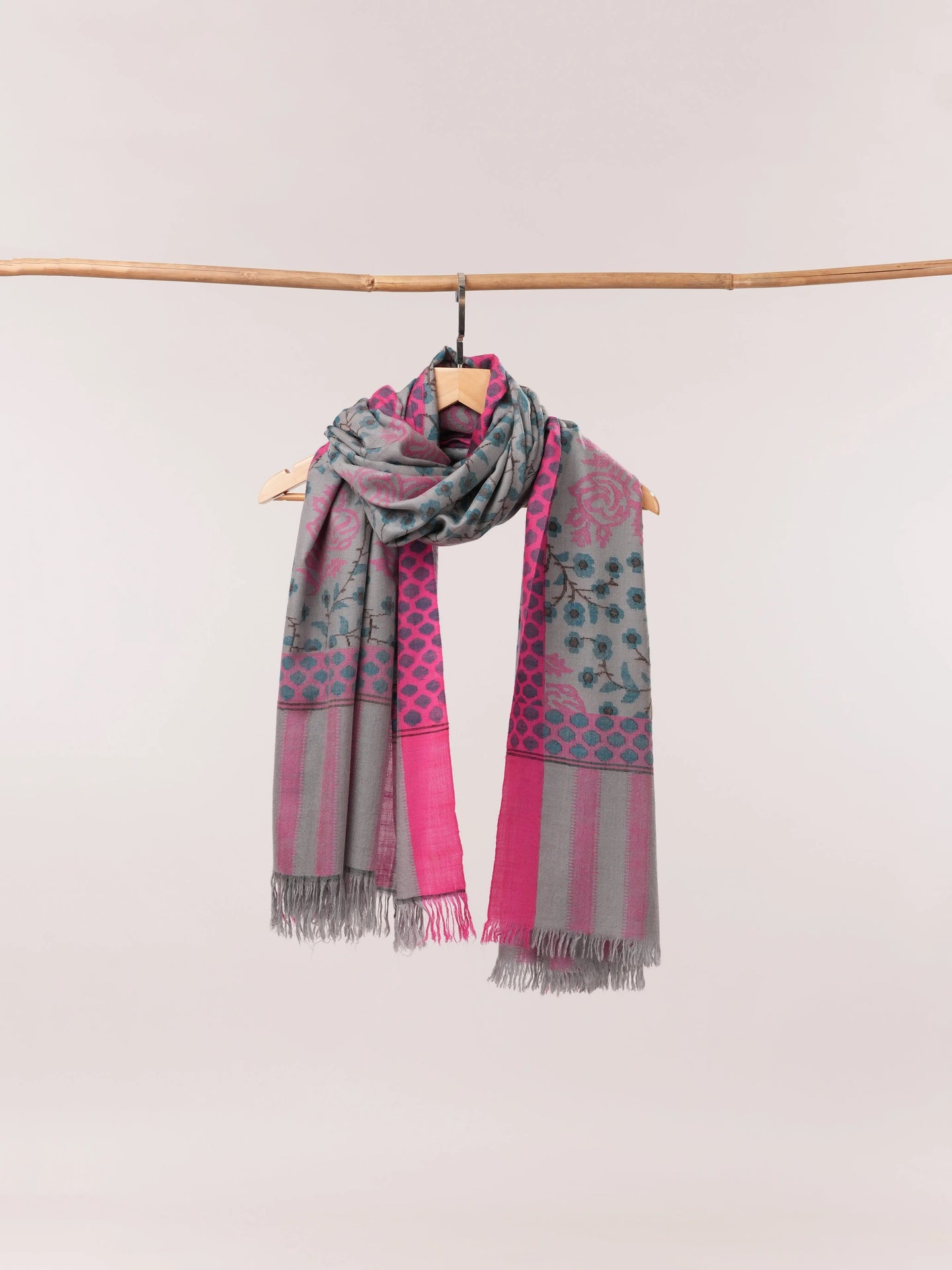 Grey Handwoven Kani Pure Pashmina Shawl Shahkaar.com