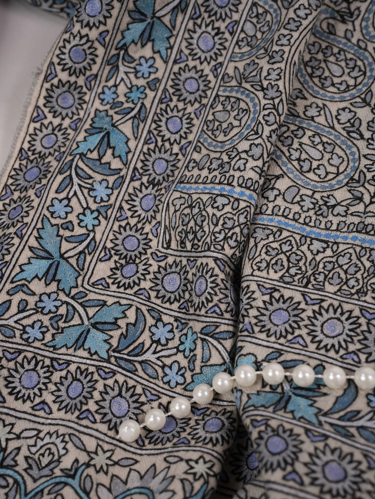 Hand Embroidered Kalamkari Soft Natural White Handwoven Pashmina Shawl Shahkaar.com