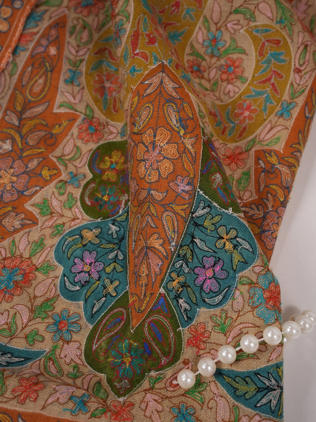Handcrafted Handwoven Pashmina Shawl with Hand Kalamkari Embroidery Shahkaar.com