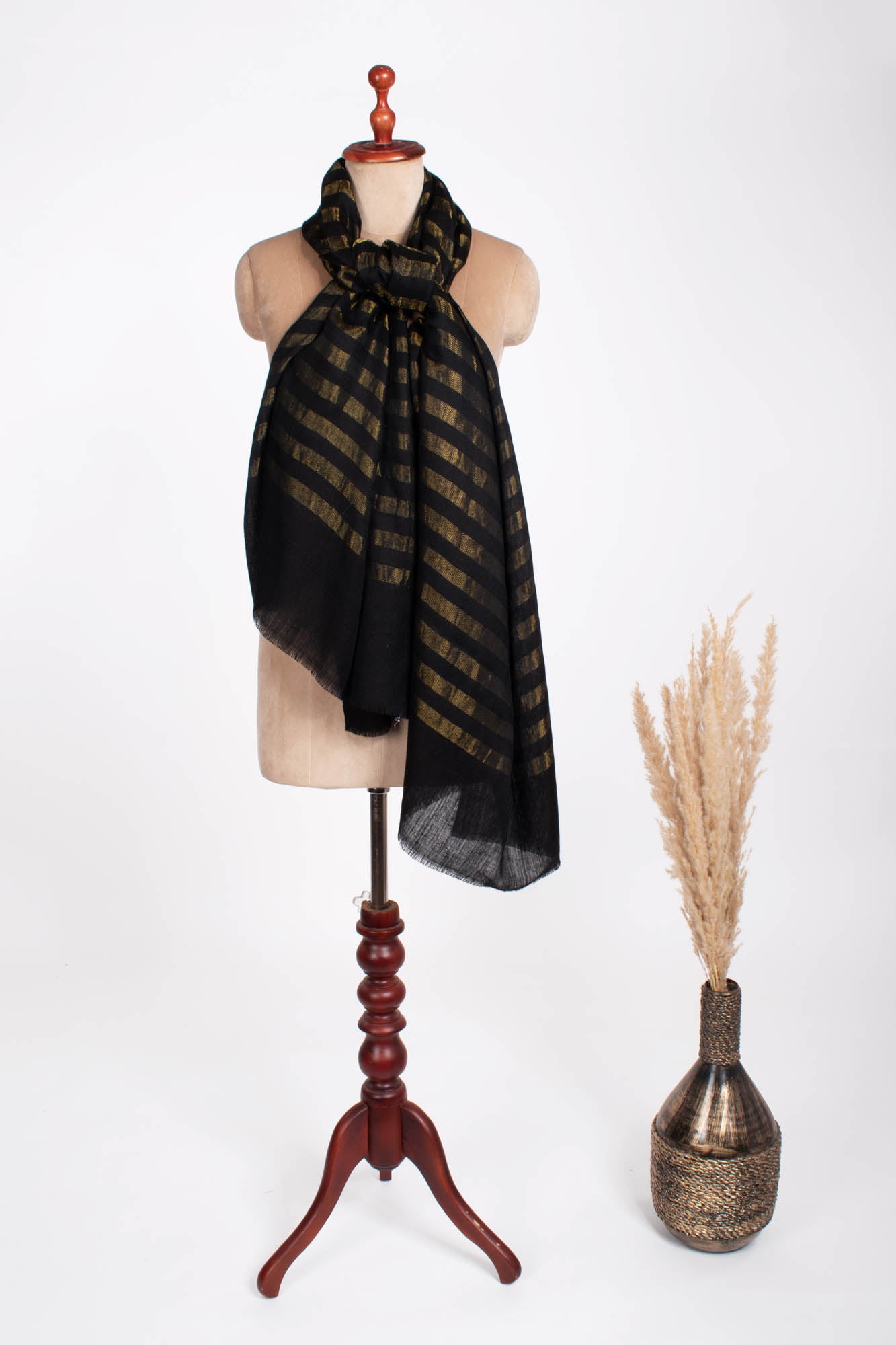 Handgewebter Pashmina-Schal in Schwarzgold - CLIMAX