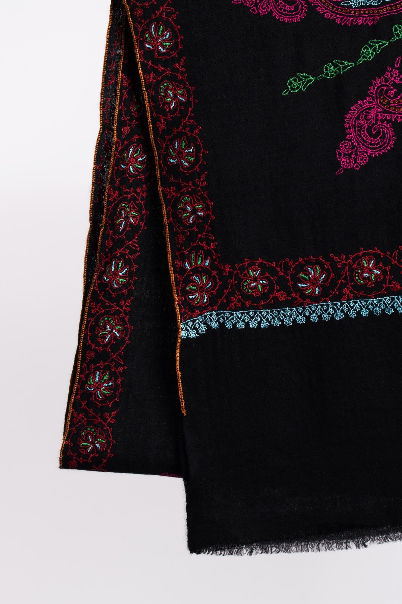 Hand Embroidered Sozni Kashmiri Cashmere Scarf in Black - ANDALUSIA