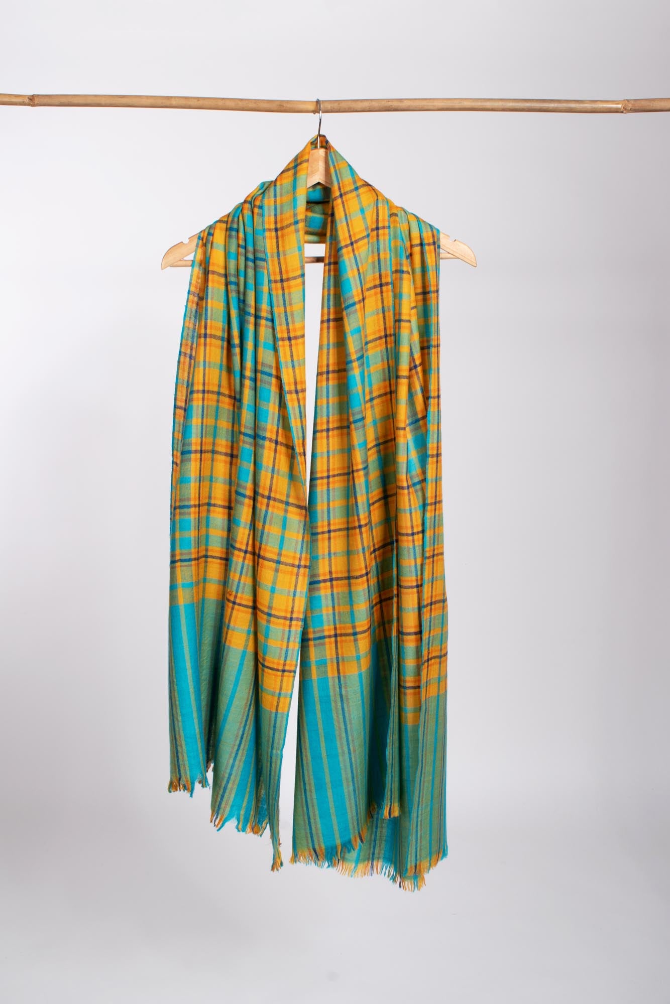 Handcrafted Kashmiri Pashmina Wrap tailored for Women - ROTHER