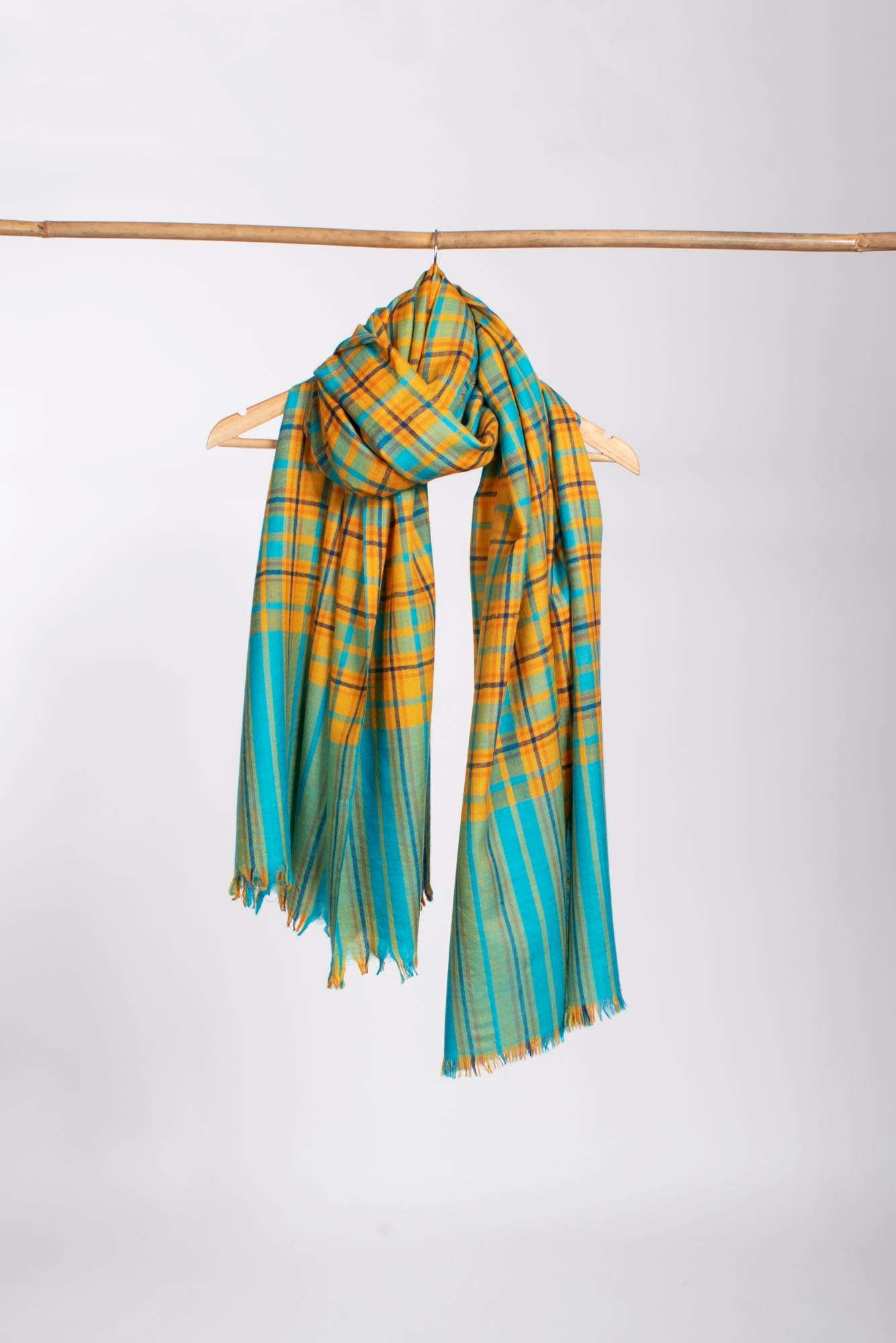 Handcrafted Kashmiri Pashmina Wrap tailored for Women - ROTHER