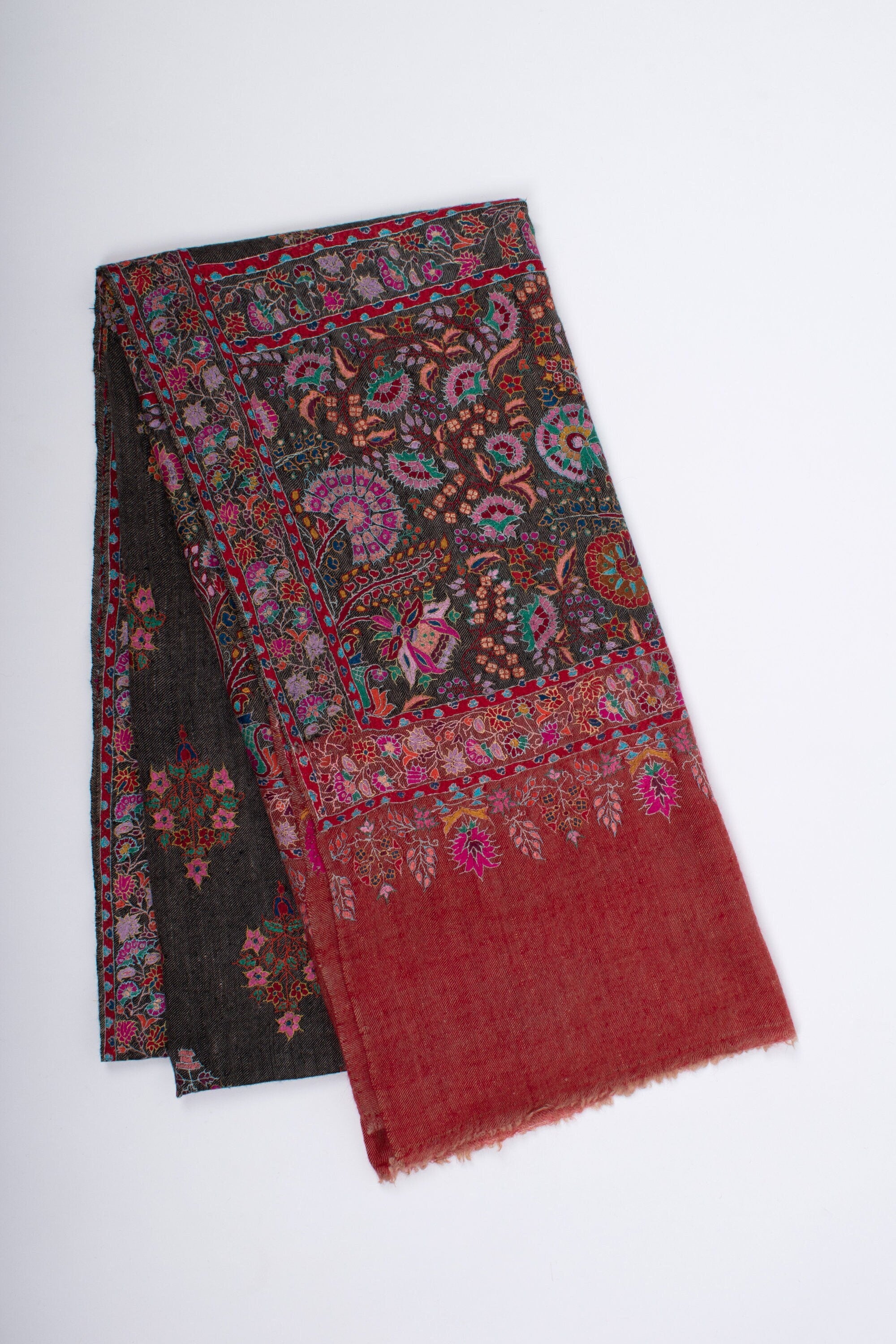 克什米尔·帕什米纳（Kashmiri Pashmina）披肩，豪华印度绣花包裹，红色和黑色，手工刺绣披肩，独家披肩，40x80”  - 子午线