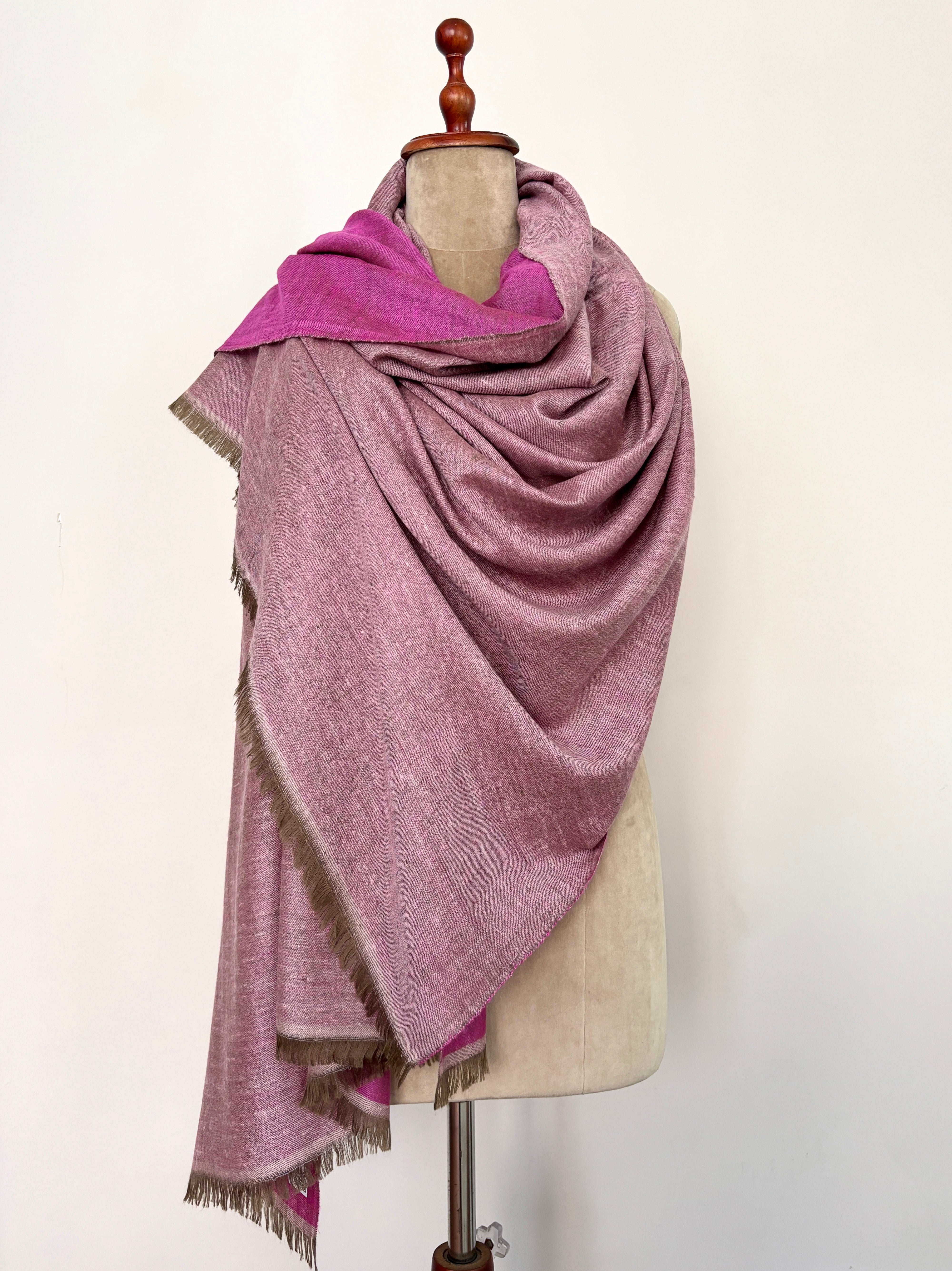 Fuchsia and Ivory Dorukha Kashmiri Pashmina Handloom Shawl