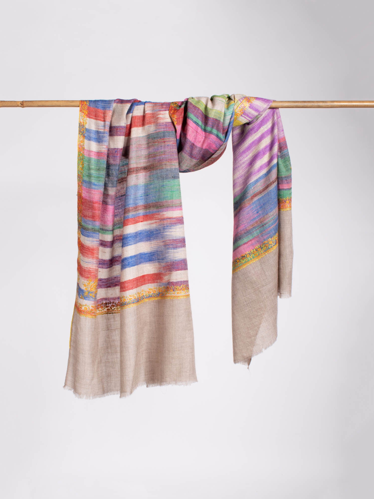 Sciarpa in cashmere della collezione Magic Weave - STRATFORD