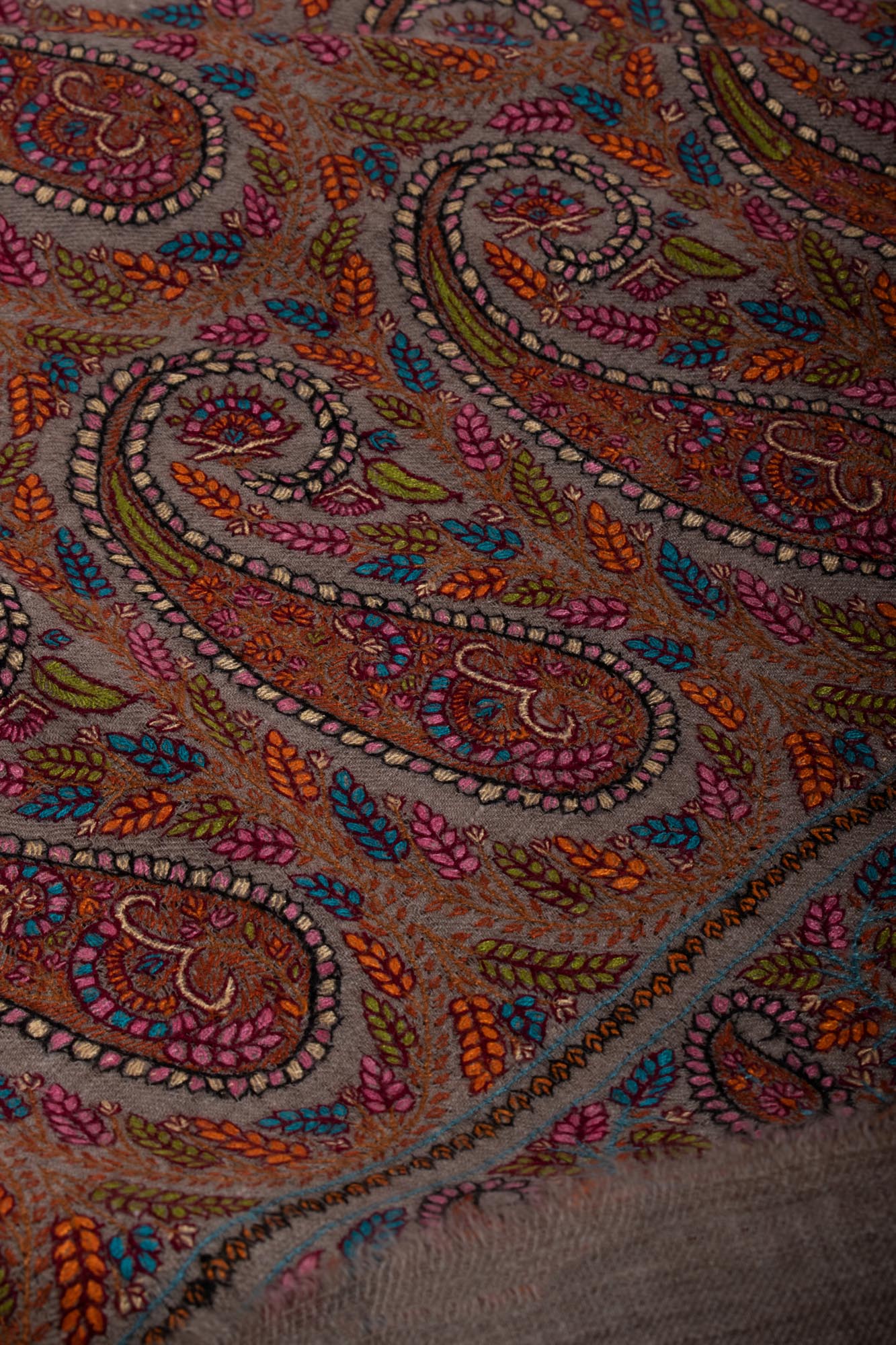 95 Paisley Authentic Beige Wedding Jamavar Shawl - KENNEDY