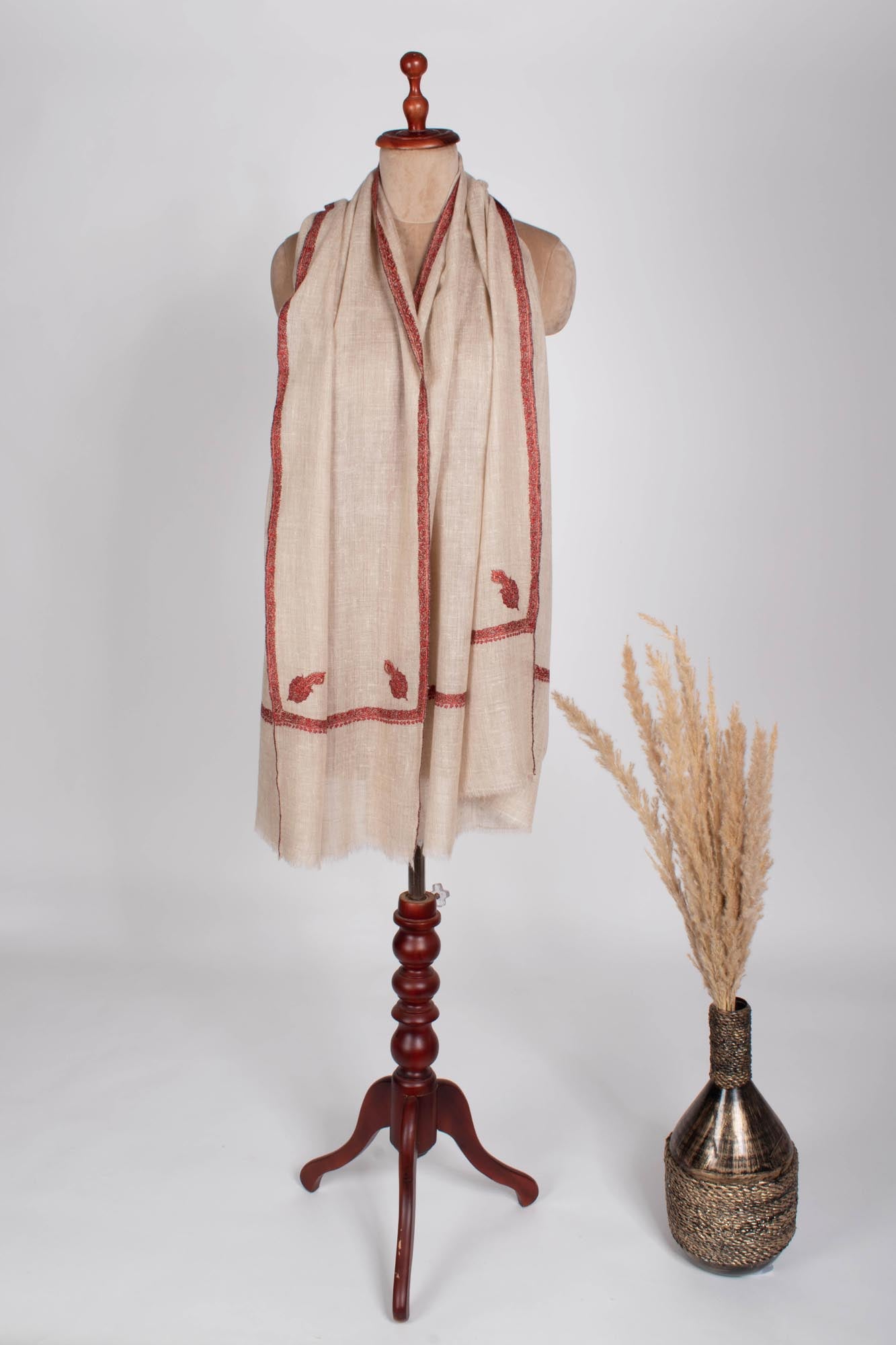 Traditional Hashia Cashmere in Natural White - CULLMAN