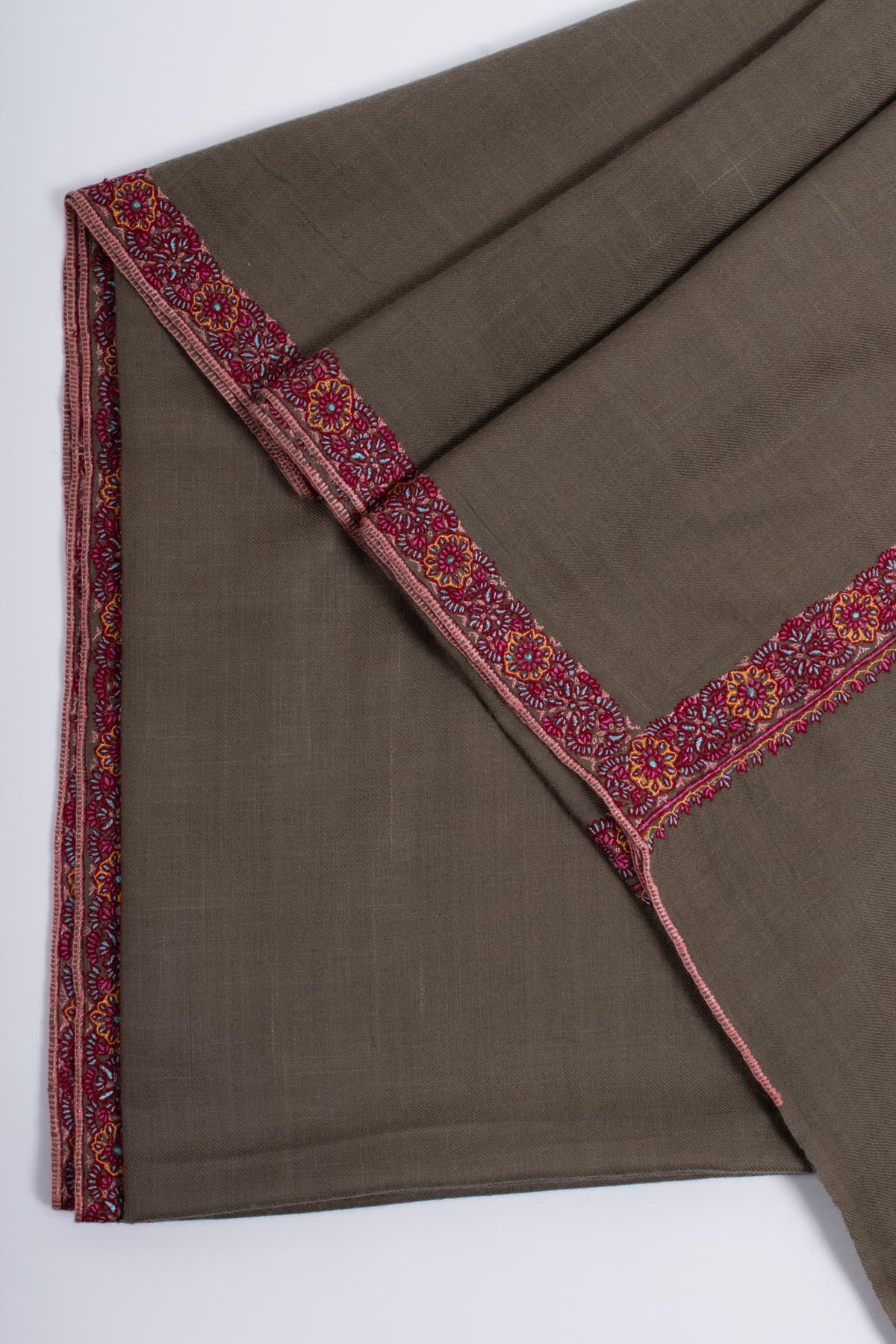 Americano Kashmiri Embroidered Pashmina Shawl - TOURS