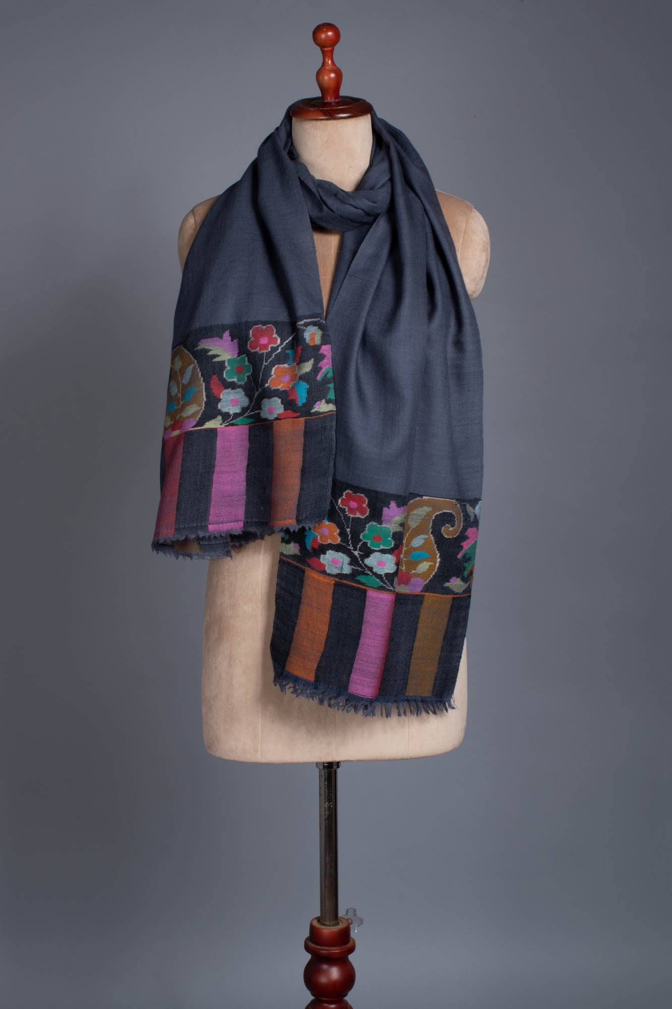 卡尼·帕什米纳（Kani Pashmina）围巾与佩斯利 - 莫斯塔尔