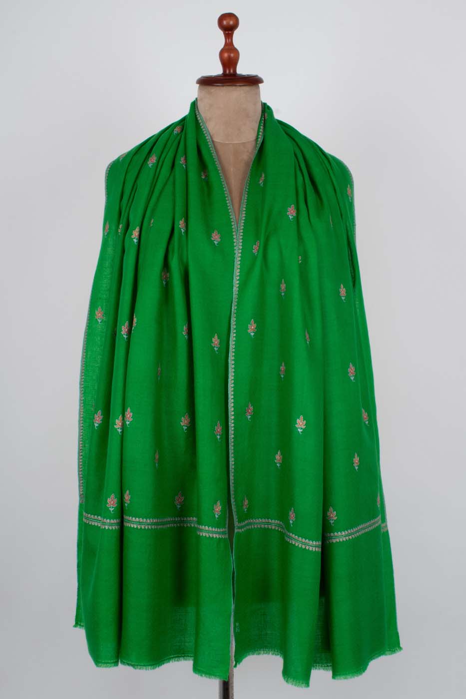 Green Kashmiri pashmina shawls by Shahkaar – luxurious and elegant shawls showcasing traditional craftsmanship.