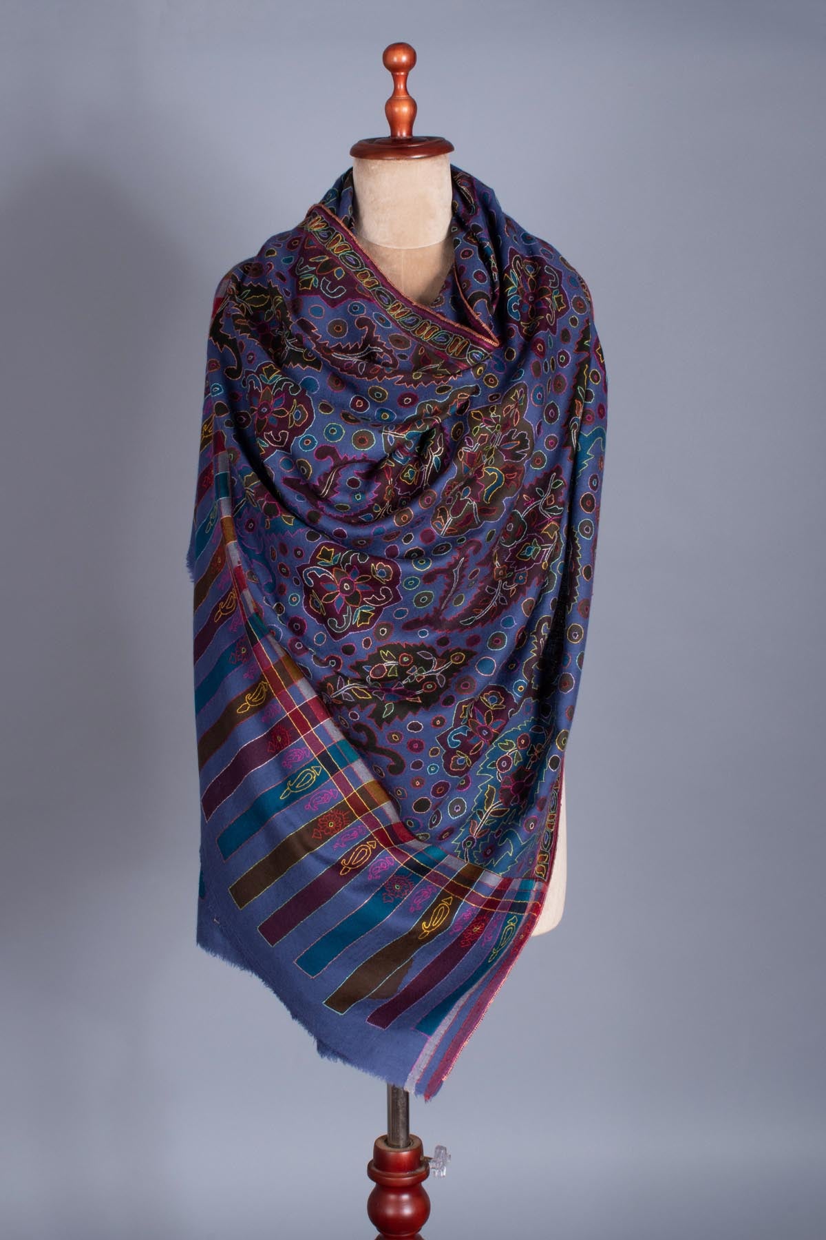 Outline Embroidered Cashmere Shawl - KEA